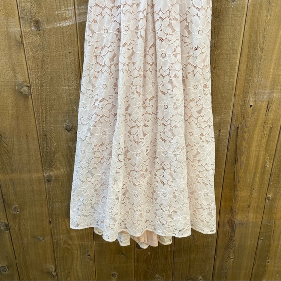 Sweetest White Lace High-Low Backless Midi Dress 🌿 - Picture 9 of 12